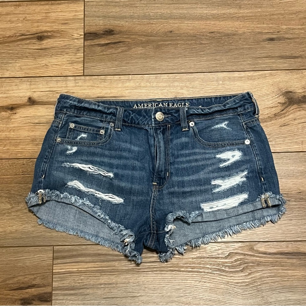American Eagle Tomgirl Shortie Denim Shorts SZ 8 Blue Jean Distressed Cut Off